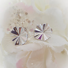 Load image into Gallery viewer, Lily Pad Earrings
